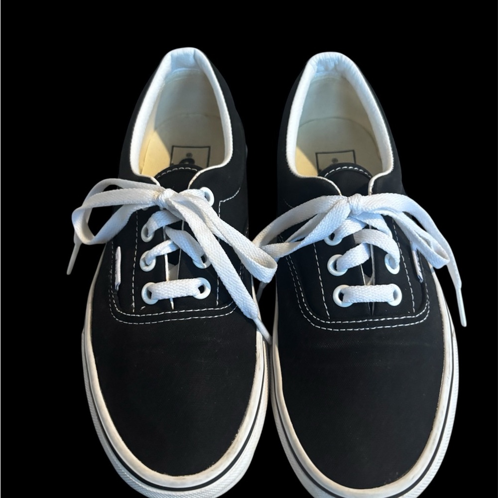WOMEN SIZE Vans Black and White Women's Sneakers 6.5 WOMEN